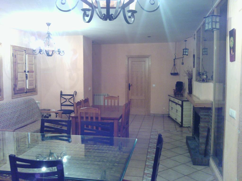 Vut Vivienda De Uso Turistico La Risca Guest House Molinos de Papel Luaran gambar